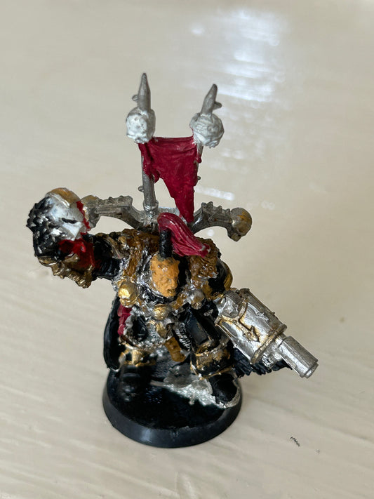 Warhammer 40k Chaos Space Marine Lord Metal Holding Marine Head OOP 2002