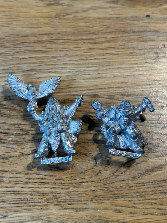 2 broken weapon space wolf characters warhammer 40k