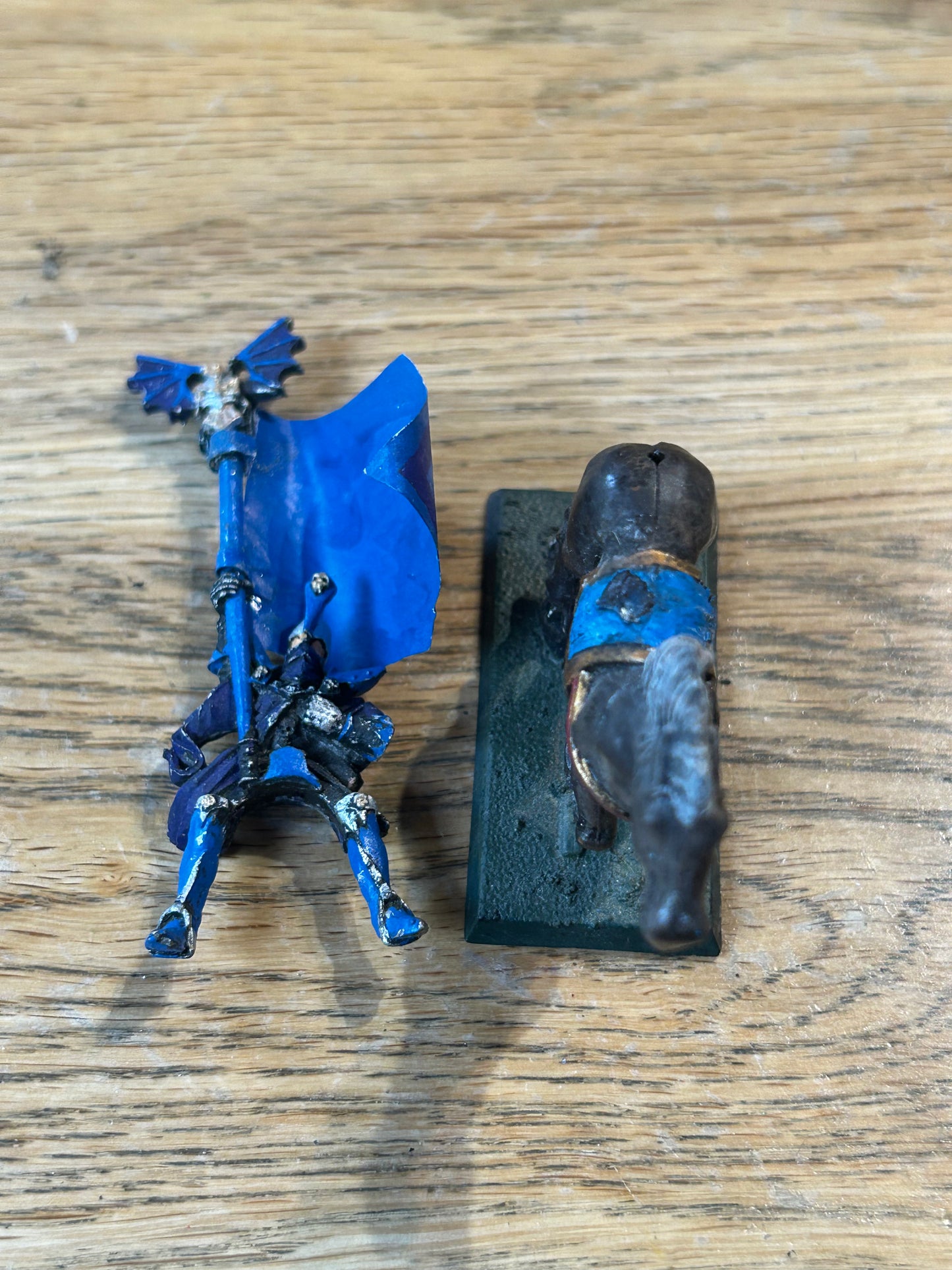 Warhammer Fantasy Dark Elf mounted Standard Bearer metal