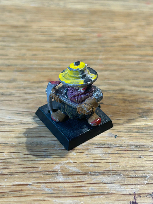 Warhammer fantasy D6 dwarf engineer miner with pick