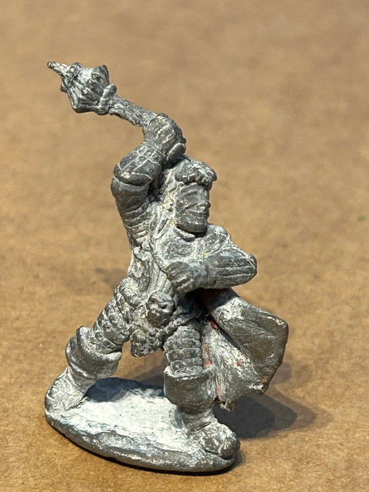 Games Workshop Citadel WF6 Chaotic General Manager Attacking with Mace Scarce