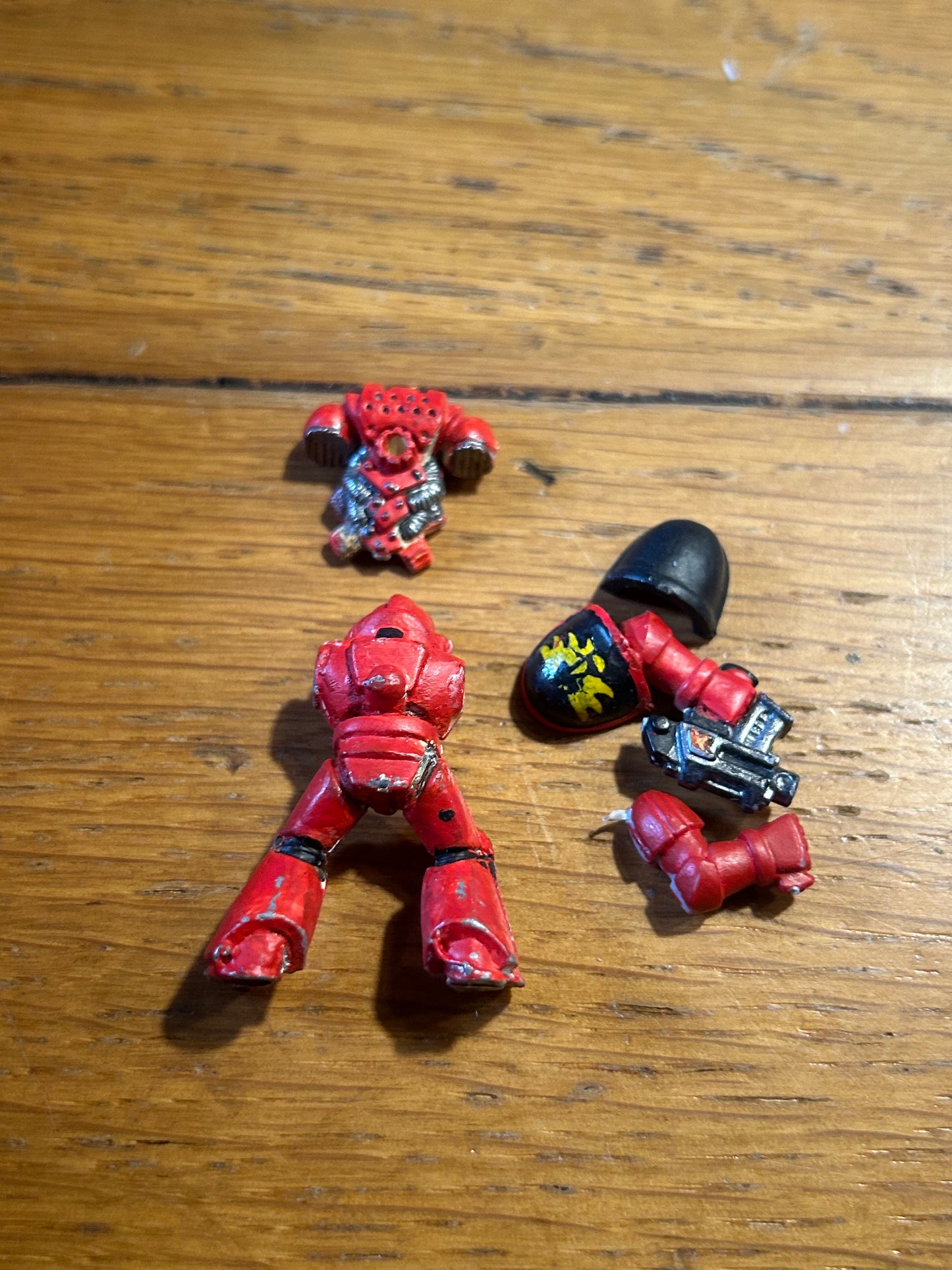 Warhammer 40k second edition metal tactical marine with plastic arms and backpack (missing his tab)