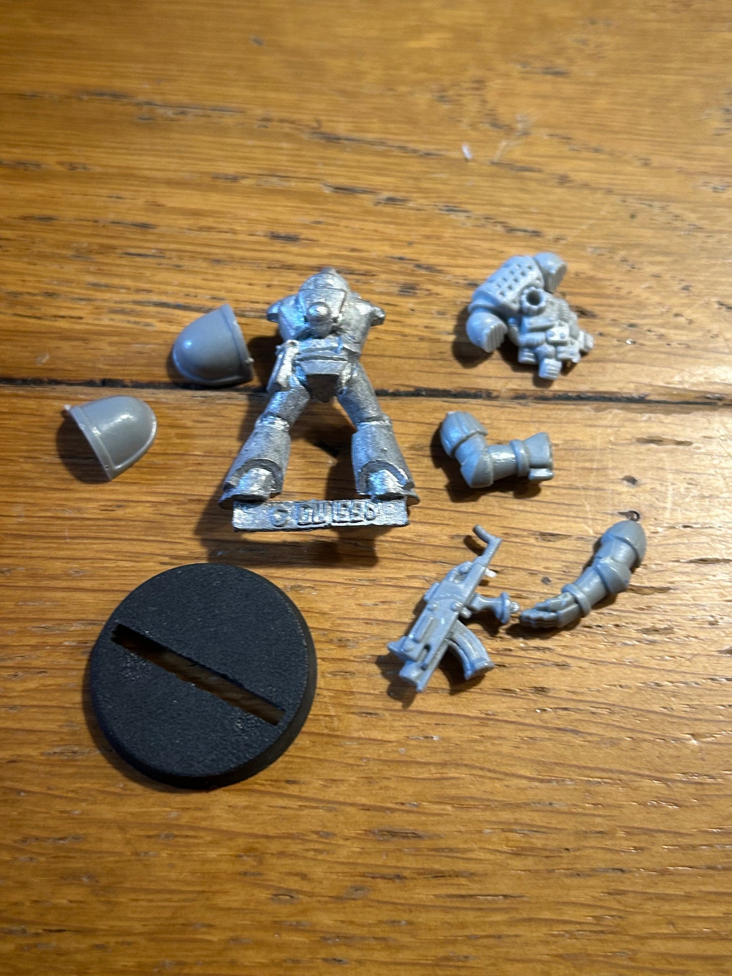 Classic Space Marine  - tactical marine Warhammer 40K Metal