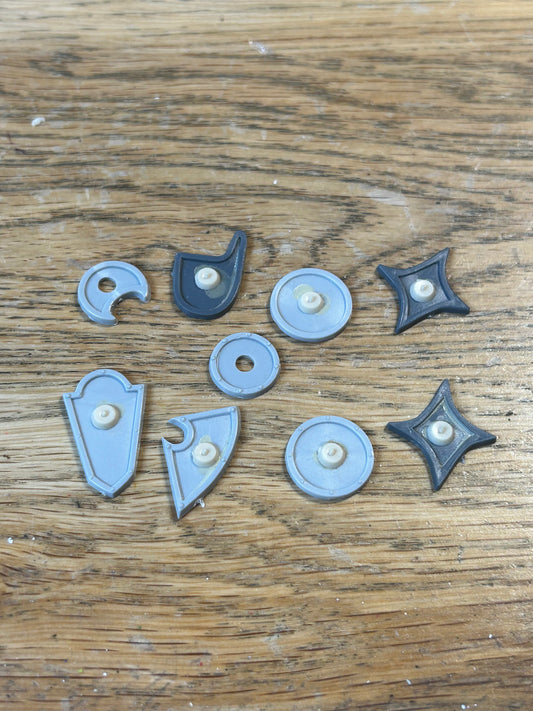 Warhammer fantasy 80’s shields x9