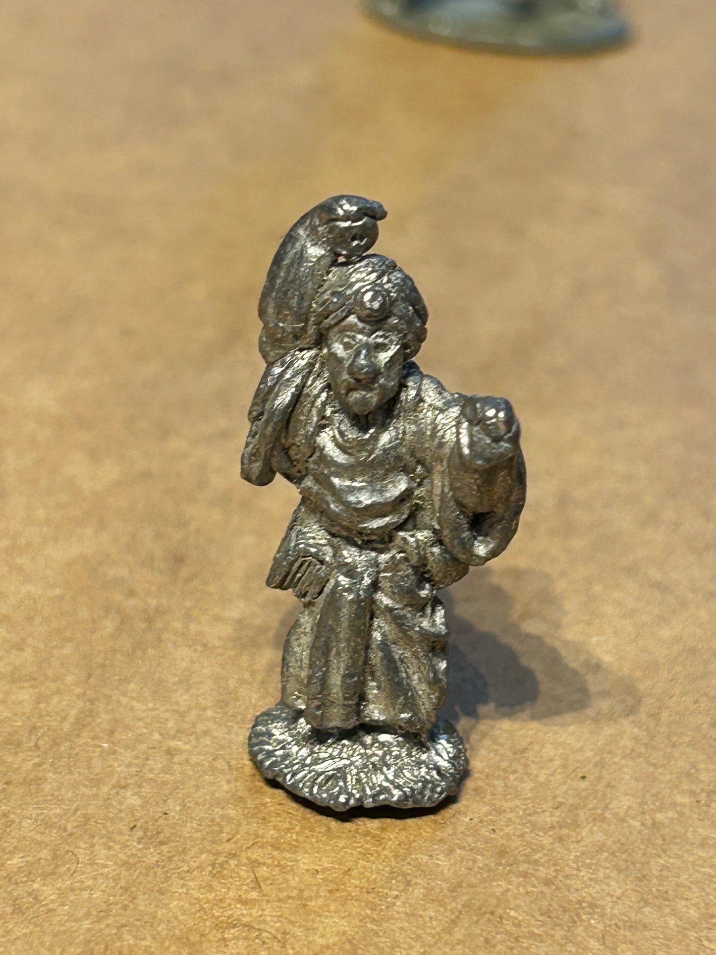 Citadel - Warhammer - Fantasy Adventurers FA11,  Illusionist, v2  1982