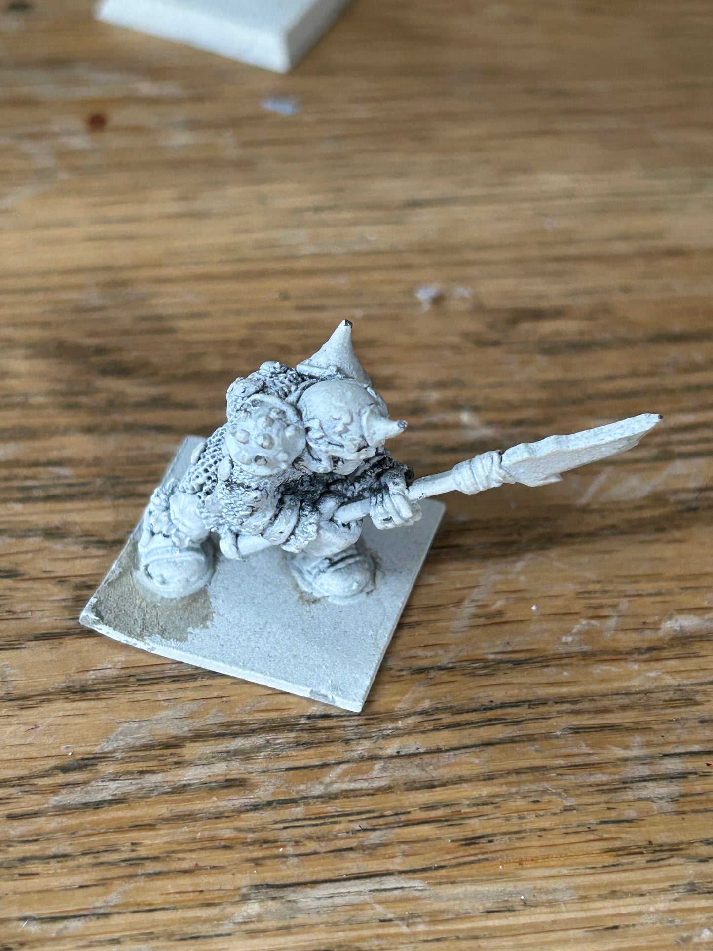 ME44 Uruk-hai LOTR citadel games workshop Gw With halberd Middle-earth Oldhammer (no tab)