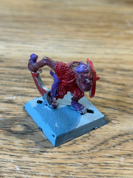 Citadel Warhammer 80s LOTR ME42 Orc of the White Hand with sword
