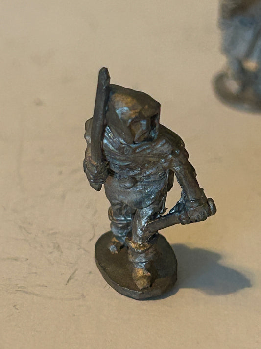 Citadel Chronicle Series CT8 - v1. Dark Elf Fighter/Thief  pre slotta metal