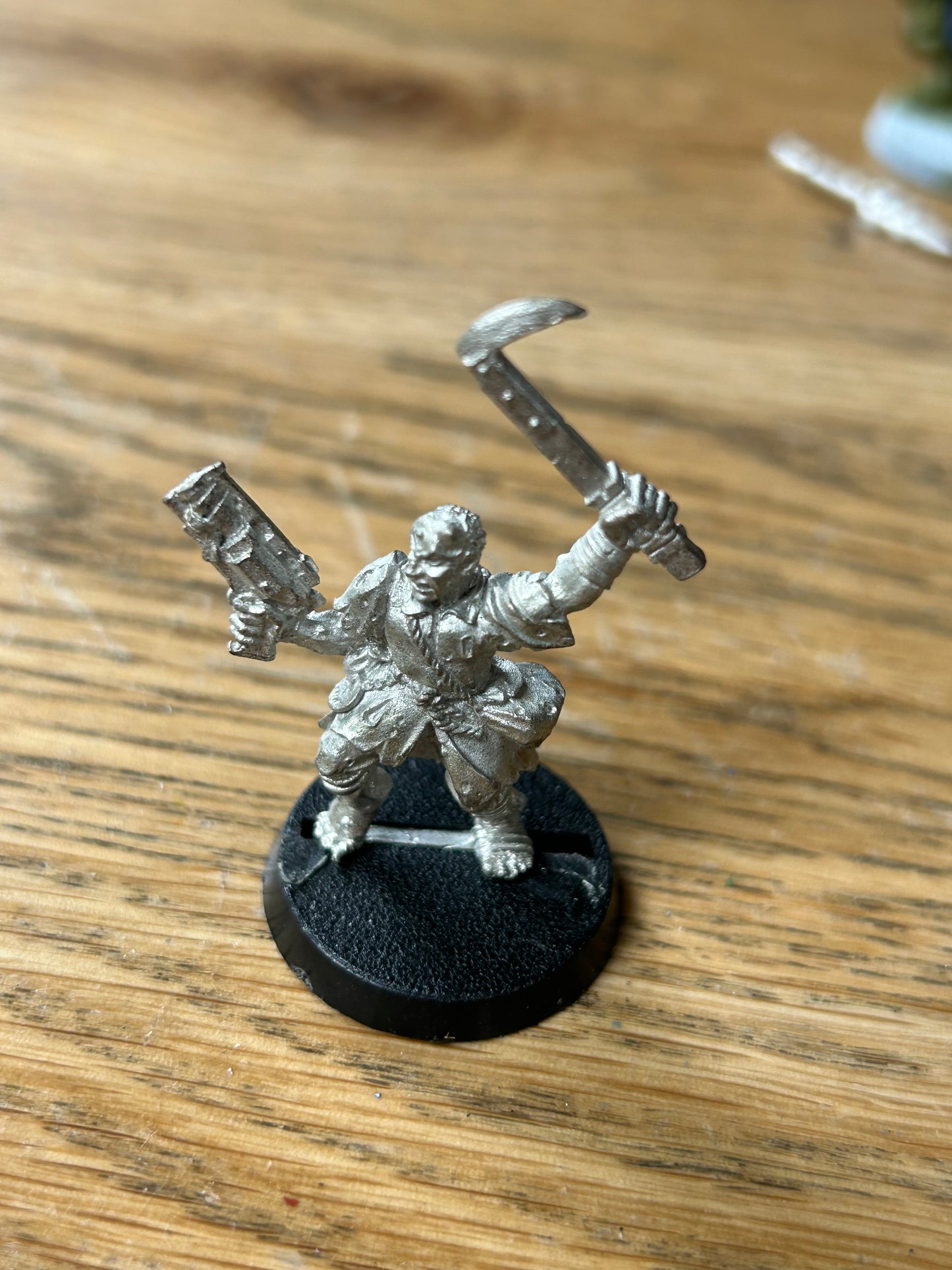 Warhammer 40k Necromunda Scavvy Ganger with stub gun and pick axe Metal Scavvies