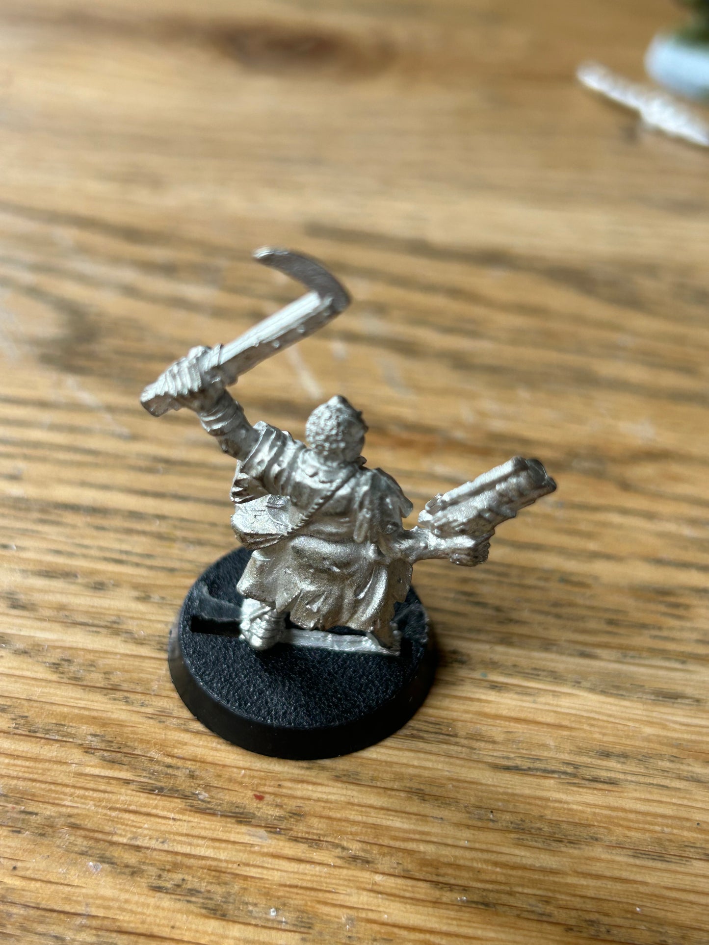Warhammer 40k Necromunda Scavvy Ganger with stub gun and pick axe Metal Scavvies