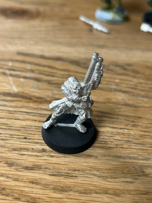 Warhammer 40k Necromunda Scavvy Ganger with shotgun Metal Scavvies