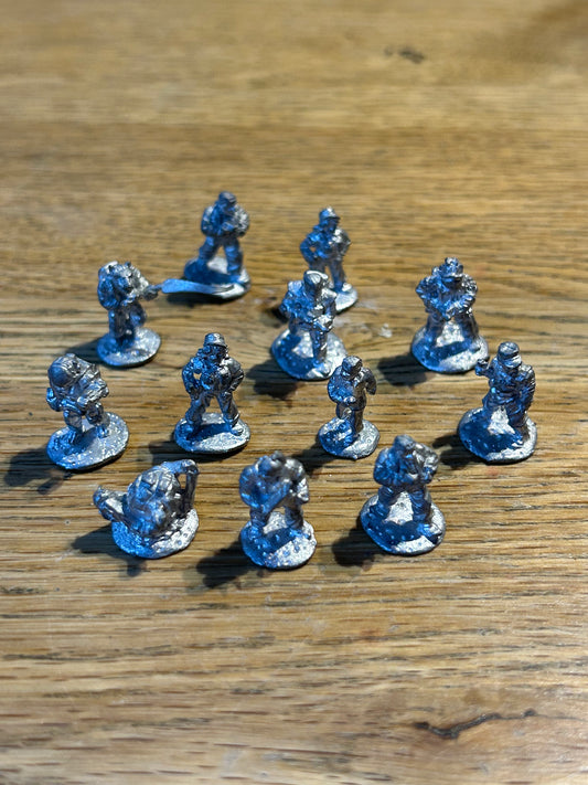 Collection of citadel traveller miniatures x12