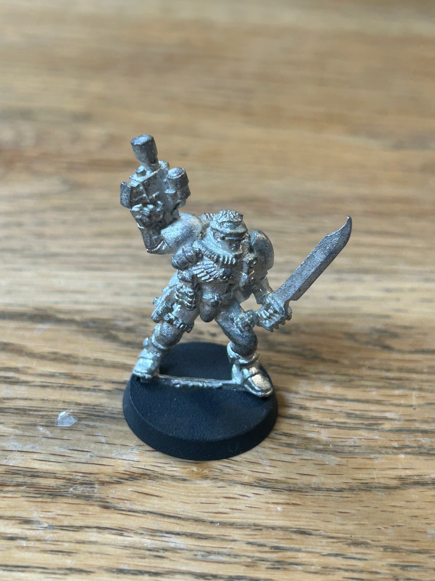 Scout - bolt pistol & sword - Space Marine - Metal -