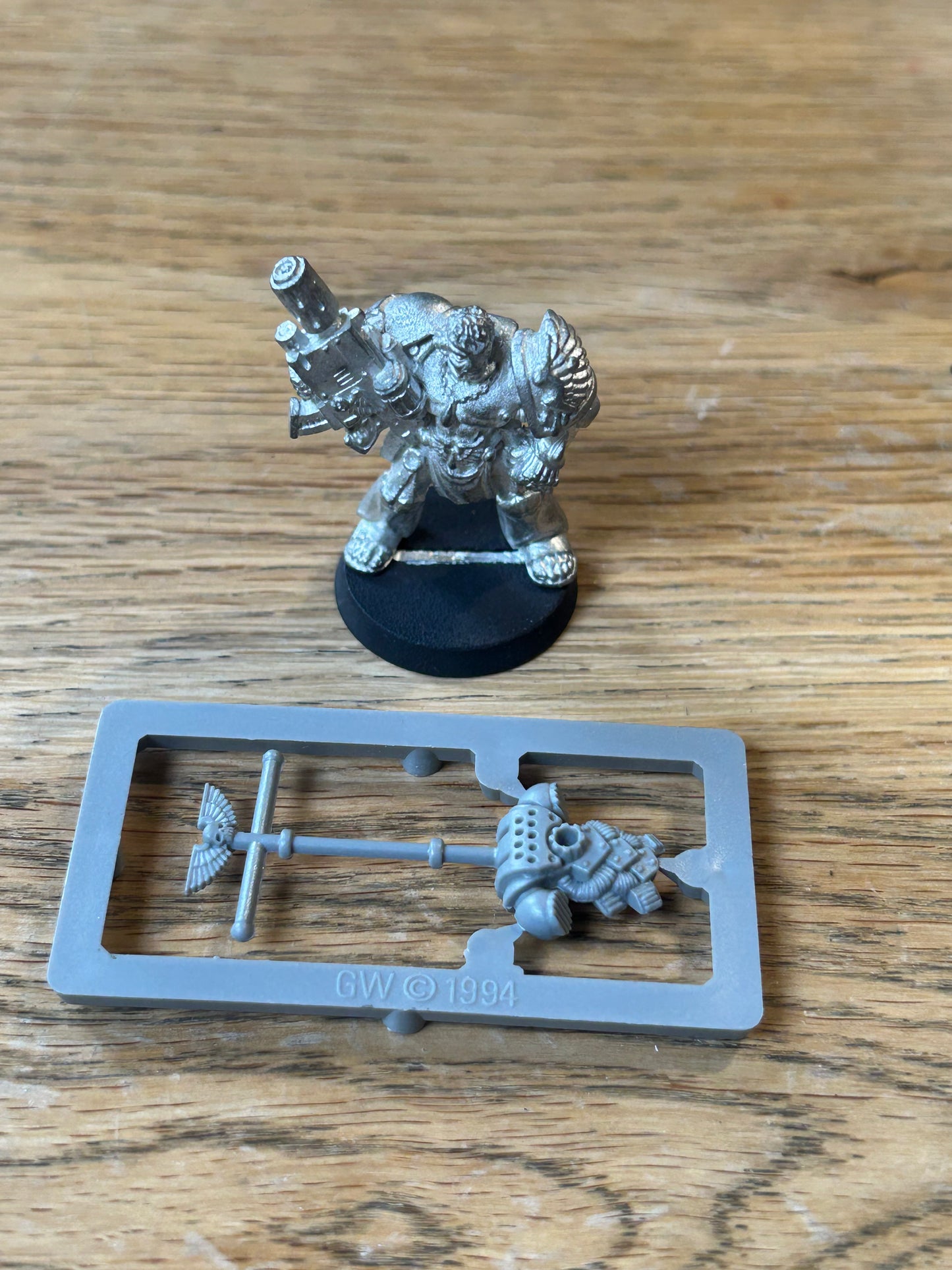 Warhammer 40k  Blood Angels Captain Tycho Metal OOP