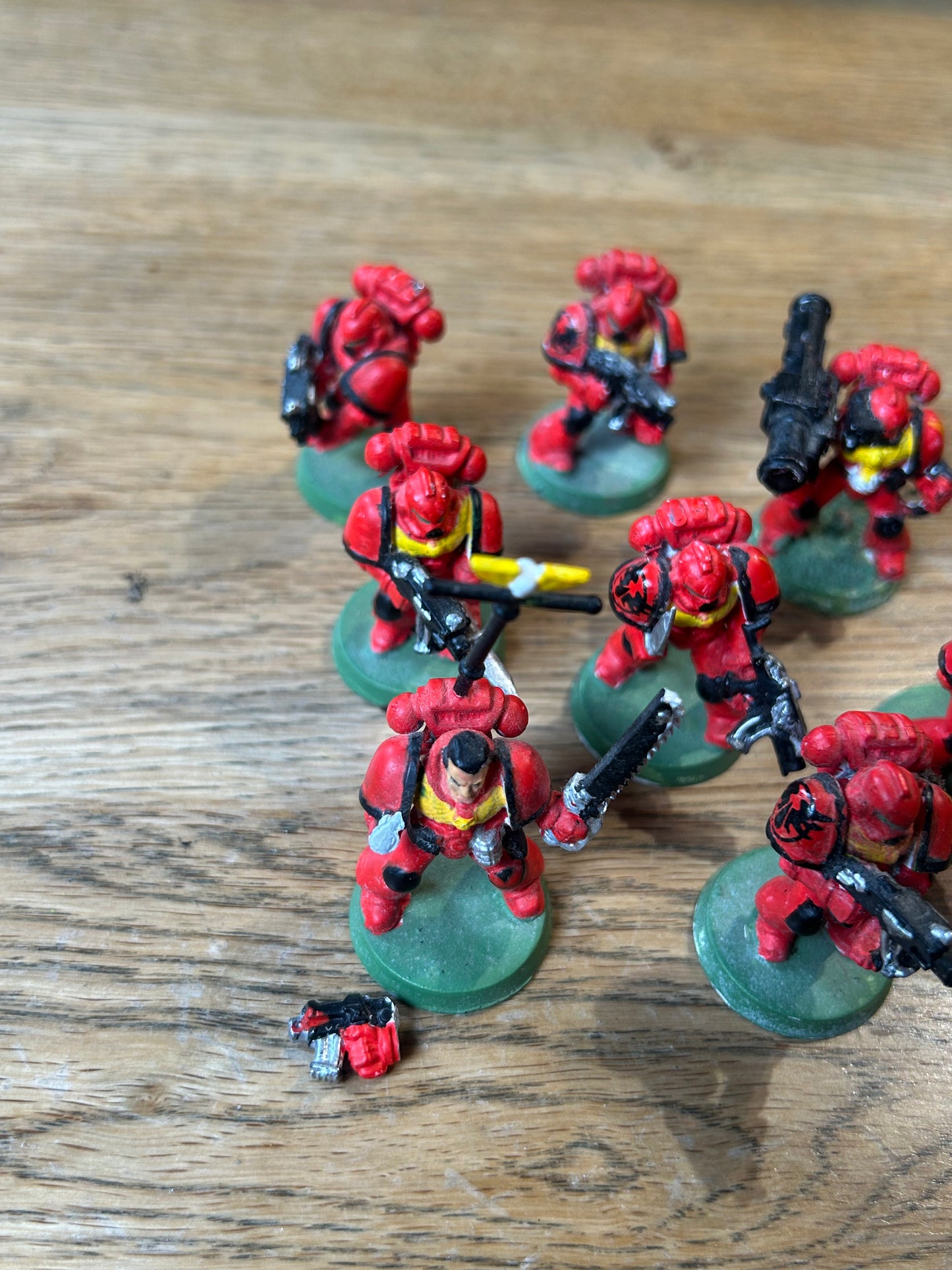 Warhammer 40k second edition tactical marines with heavy and sergeant (sergeant needs hand reattaching as it broke off) 8 marines in total
