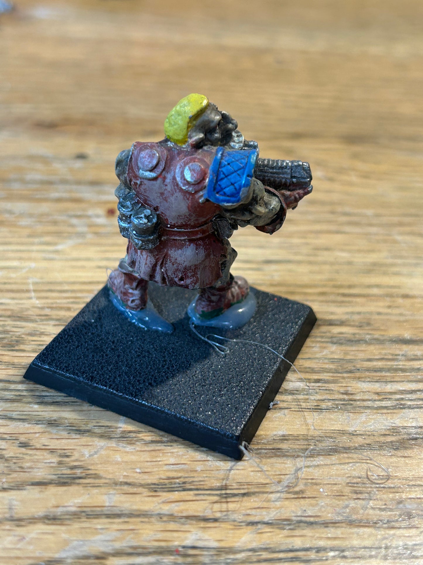 Warhammer 40k Rogue Trader 1980s Metal Imperial Guard C23 Ogryn (missing the end barrel part of the ripper gun)