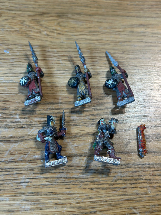 Warhammer fantasy regiments of renown knights of the cleansing flame x5 (includes three troopers, 1 musician and 1 champion whose sword needs fixing)