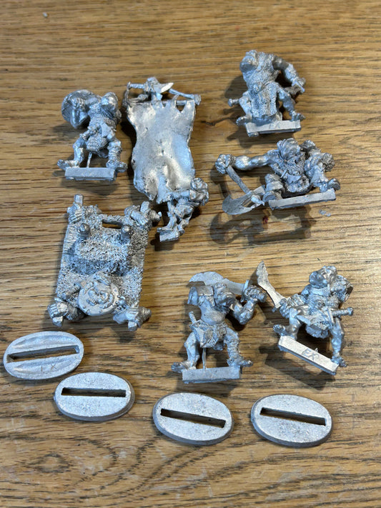 Excalibur miniatures 5307
Litter w. Chief of the Orcs & Goblin Standardbearer
Werner Klocke sculpt