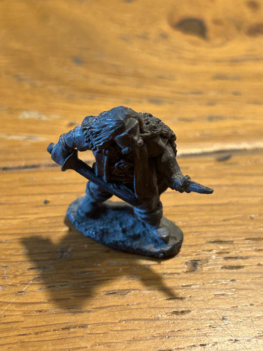 Warhammer fantasy c04 thief with eyepatch sword and dagger empire free company