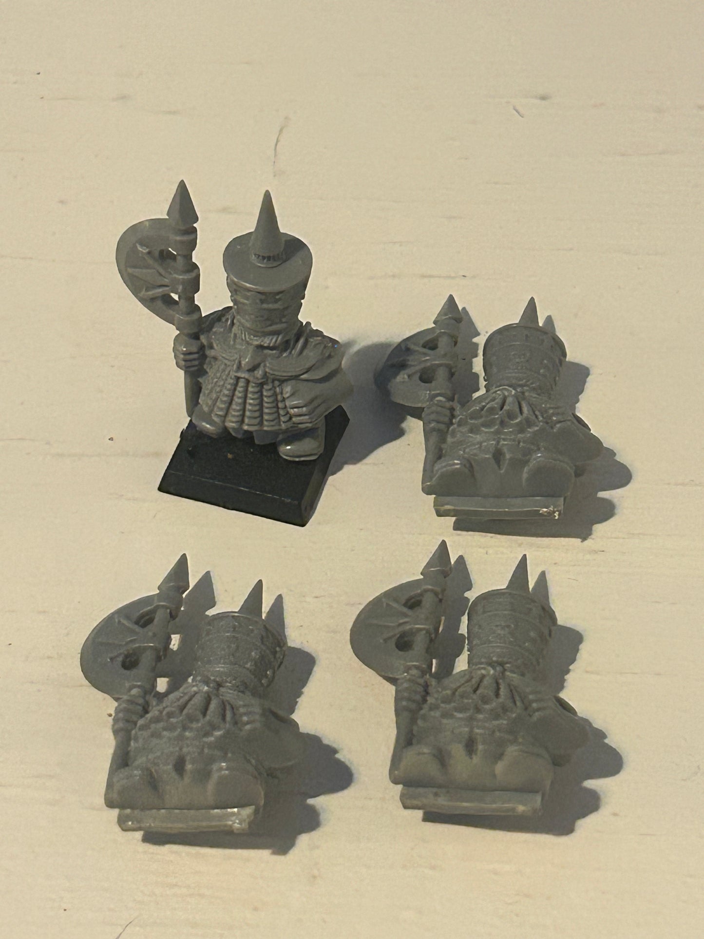 Warhammer fantasy chaos dwarf plastic monopose axeman x4