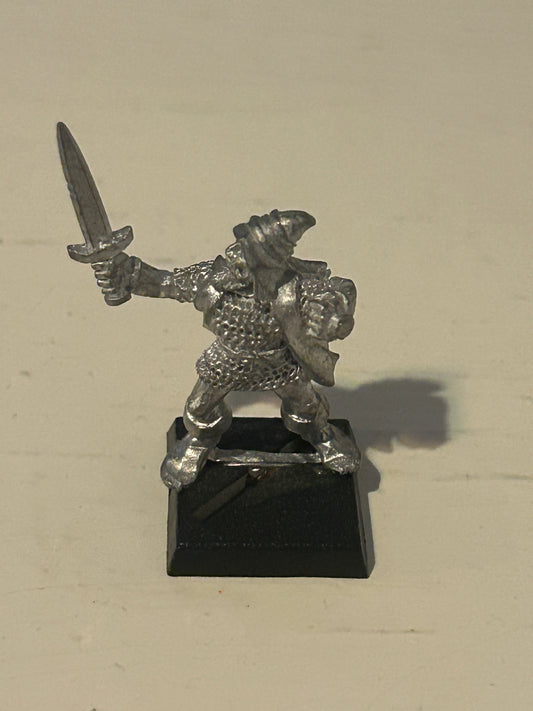 Warhammer fantasy marauder miniatures empire MM60 fighters MM60 28
w. Sword & Shield