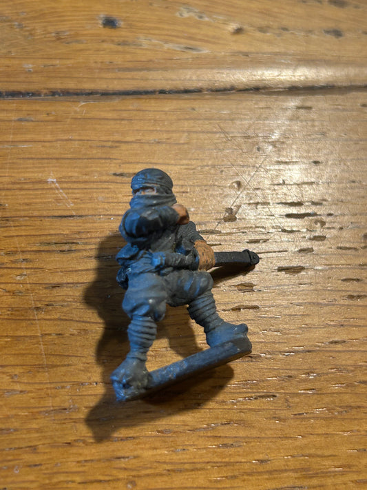 Citadel miniatures preslotta warhammer fantasy C05 oriental heroes ninja (sword and shuriken)