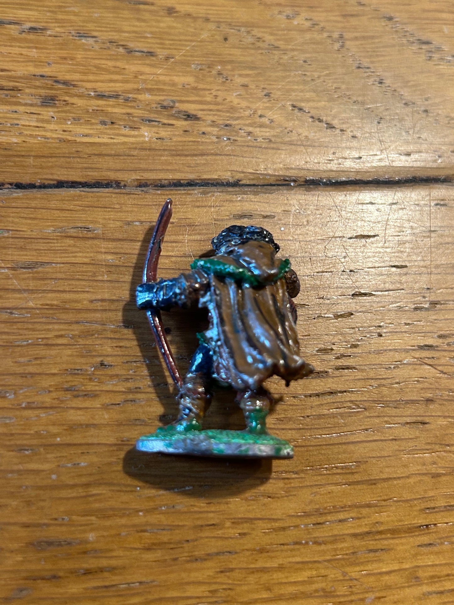 Wood elf firing bow (possibly Bob Olley sculpt for Essex miniatures)