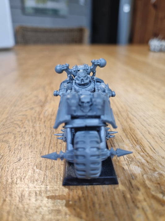 Warhammer 40k Chaos Space Marine bikes squad