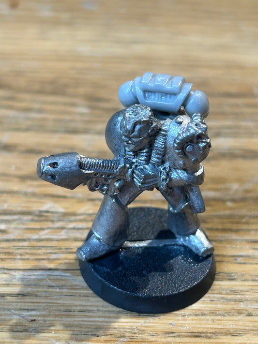Rogue Trader Space Marine RT101 Brother Leach Warhammer 40k 1988 Metal (has been stripped)