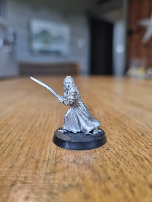 Lord Of The Rings LOTR Eowyn Heroes Of Helms Deep Metal Warhammer Games Workshop