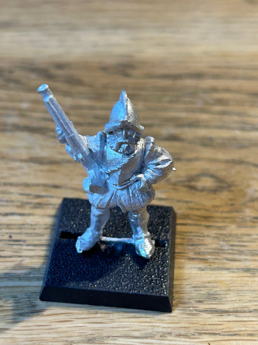 Warhammer fantasy empire estalian handgunner dogs of war