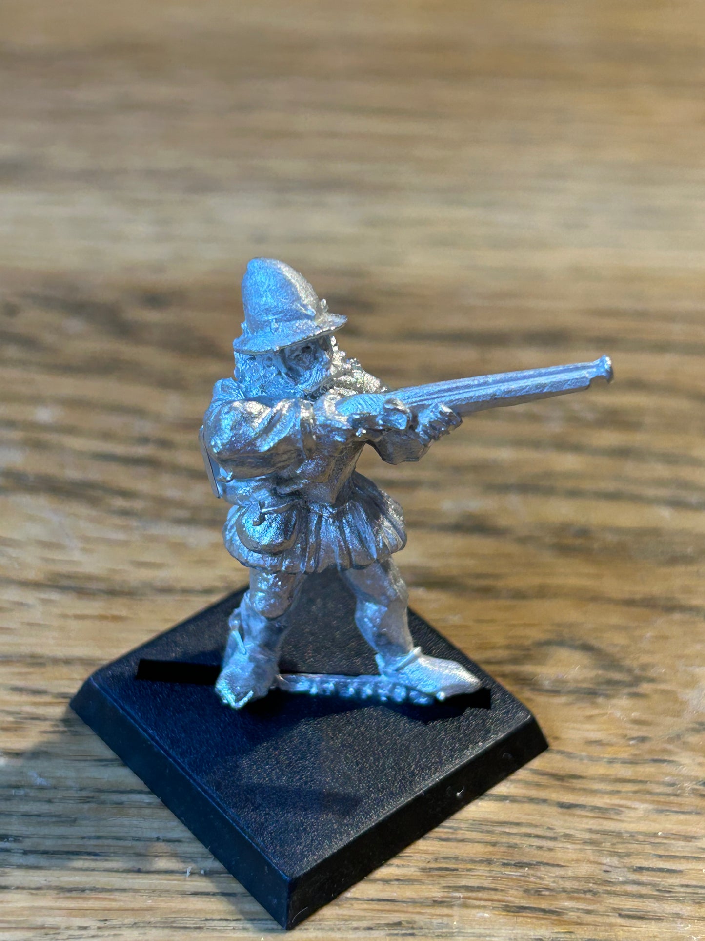 Warhammer fantasy empire estalian handgunner dogs of war