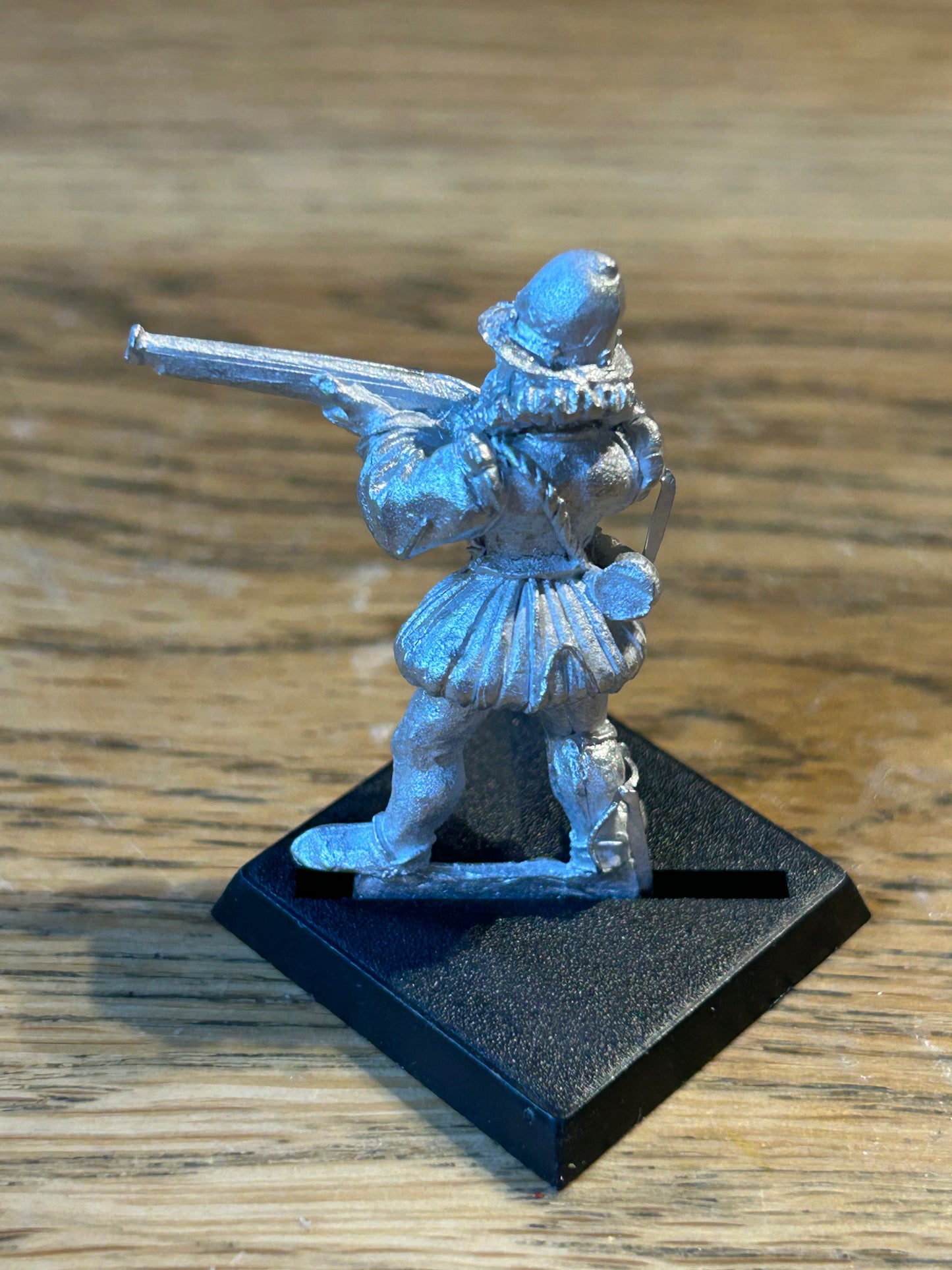 Warhammer fantasy empire estalian handgunner dogs of war