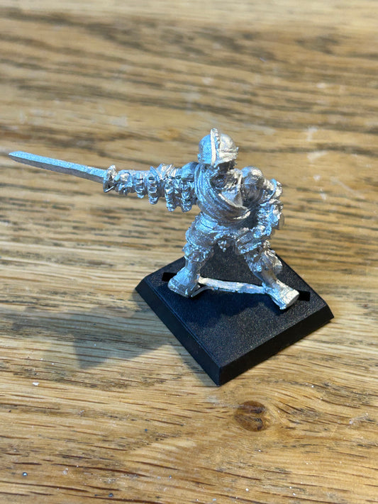 CITADEL WARHAMMER OOP EMPIRE CAPTAIN HERO  with sword Oldhammer metal
