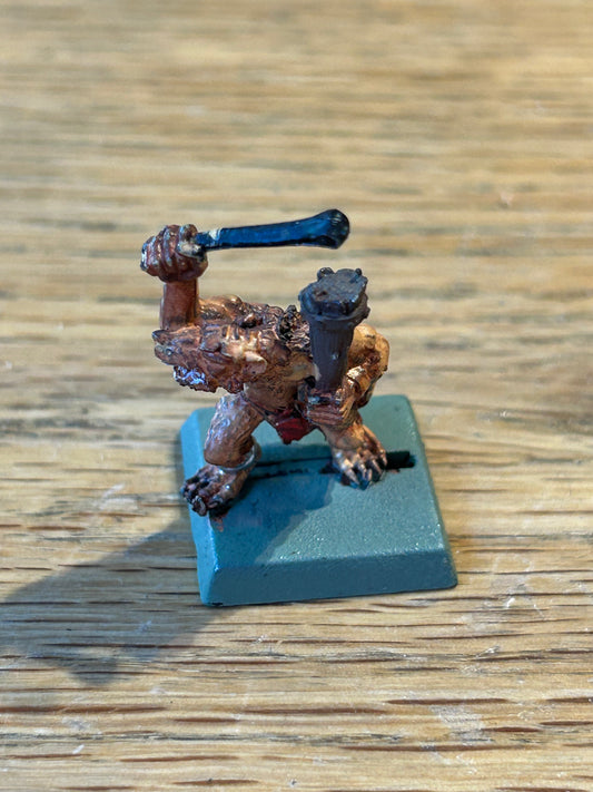 Warhammer fantasy skaven slave with sling