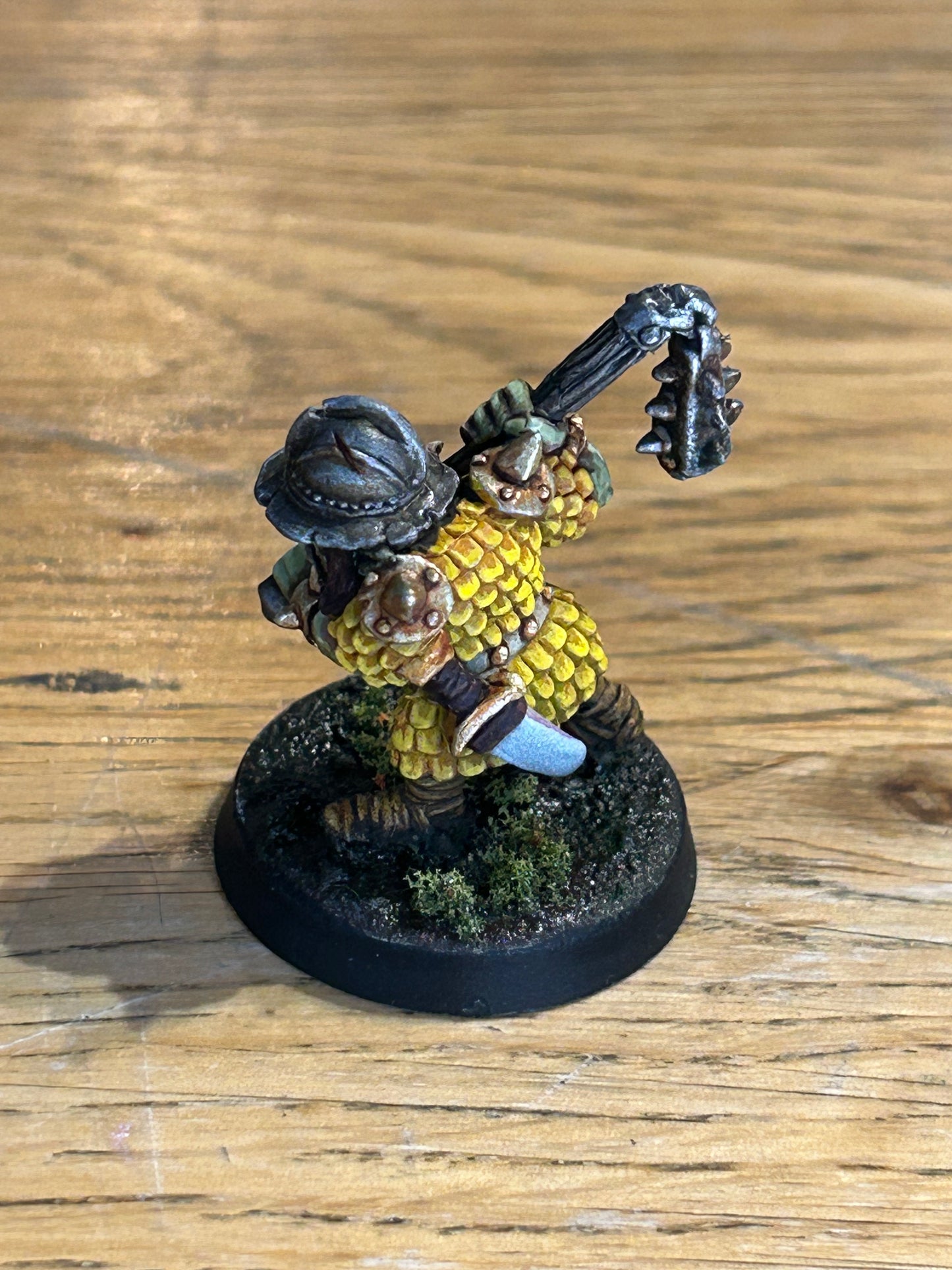 Dragon Bait miniatures goblin with two-handed weapon (well painted)