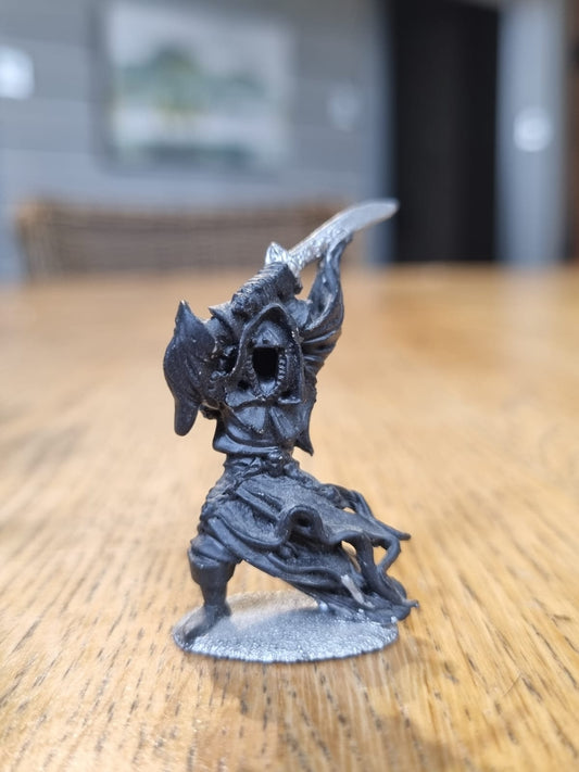 Alternative Armies VNT28-02 wraith  w. 2-Handed Sword