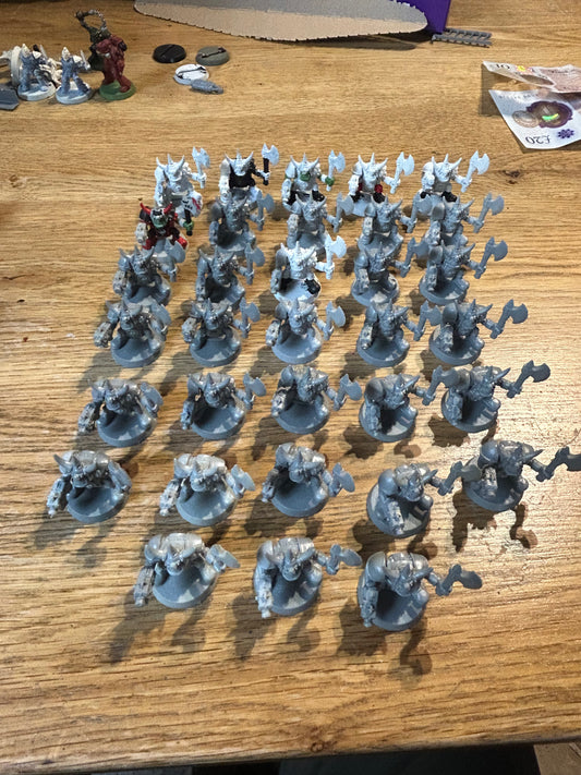 Warhammer 40k plastic monopose goff boyz x 33