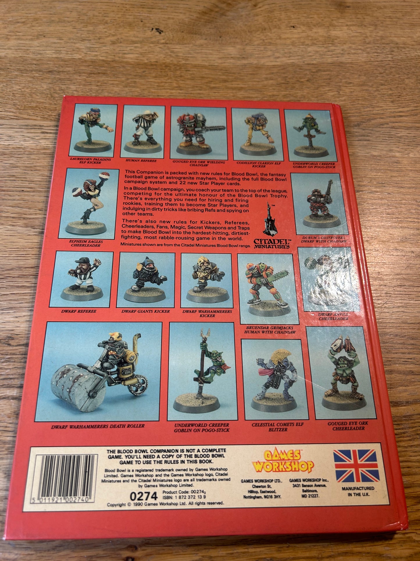 Blood Bowl Companion 2nd Edt  By Games Workshop 274 1989 complete with cards.