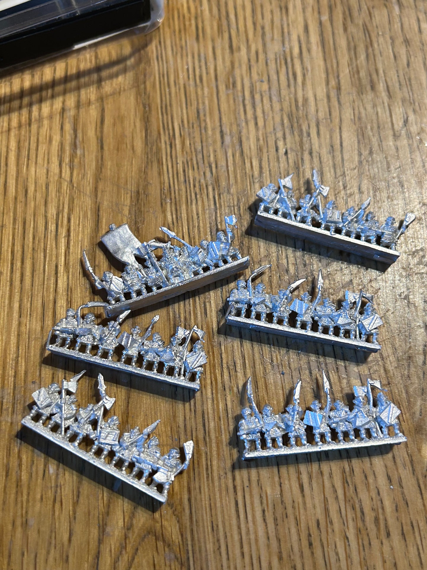 GOBLIN KING AND HIS GUARD METAL LORD OF THE RINGS BATTLE OF THE FIVE ARMIES
 blister