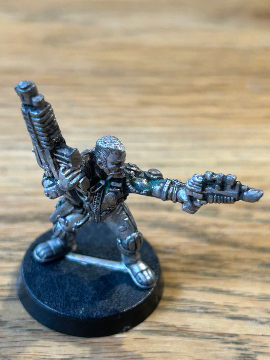Van Saar Ganger With Autogun Laspistol  Necromunda Metal Warhammer 40K