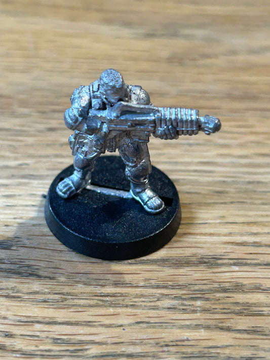 Games Workshop Necromunda Van Saar Ganger with Autogun Metal Figure WH40K OOP