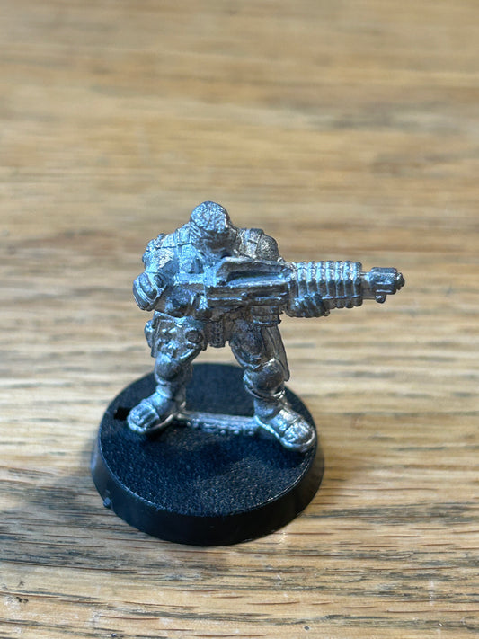Games Workshop Necromunda Van Saar Ganger with Autogun Metal Figure WH40K OOP