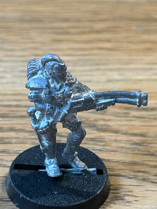 Necromunda House Escher Ganger w/ Shotgun Gang 90s 40k Metal Citadel