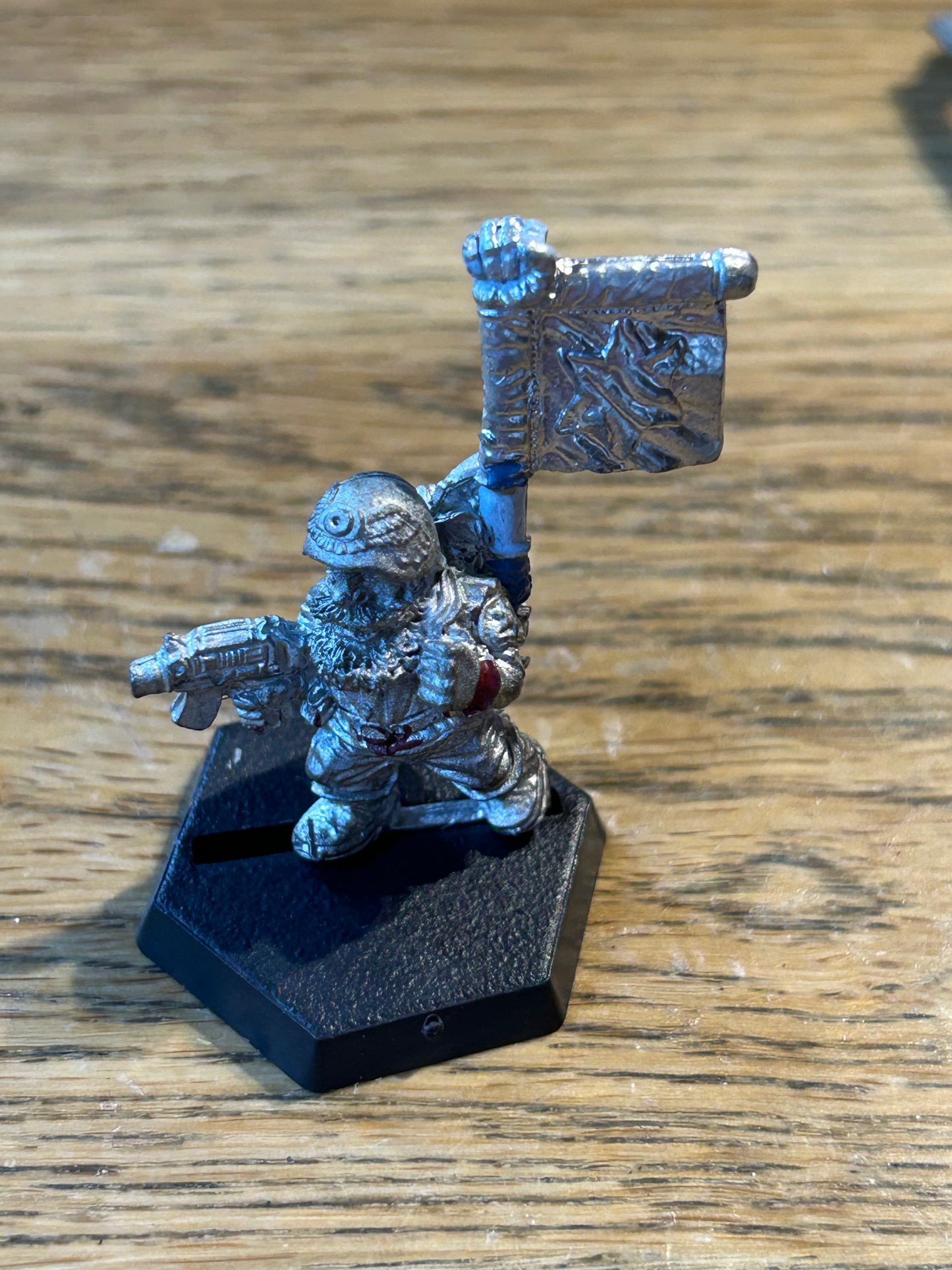 Iron Claw Squat (A) Standard Bearer Rogue Trader Space Dwarfs Metal 40k LT Yavin
