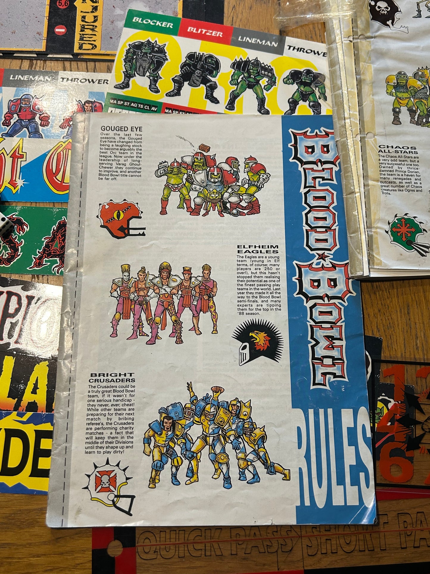 Bloodbowl second edition boxed game (missing three footballs, 1 human player, 2 orc players, one 6 sided dice and the lid)