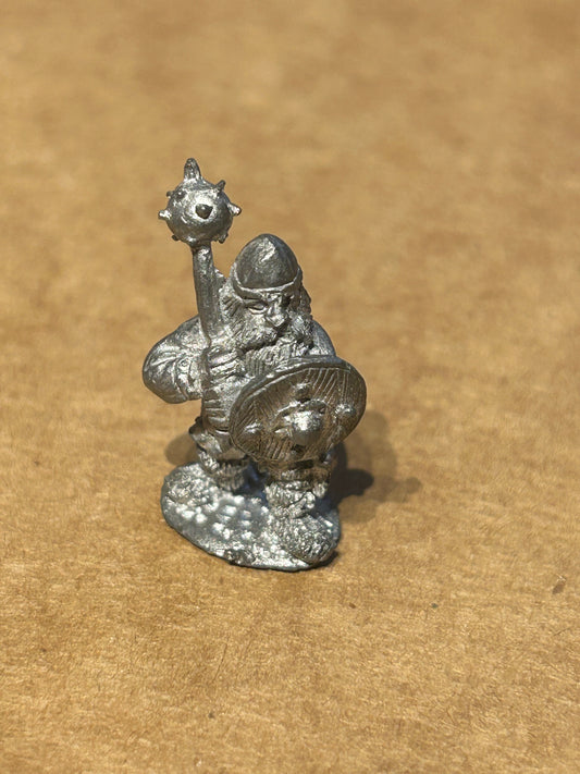 FTD4 Dwarf with mace and axe and shield Fantasy Tribes Citadel Pre Slotta C07 warhammer fantasy