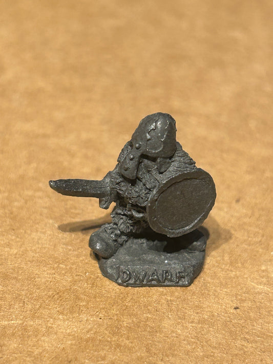 Citadel C06 Northern Dwarfs Dwarves Dwarf with sword and shield 2C-04 Pre Slotta Fantasy