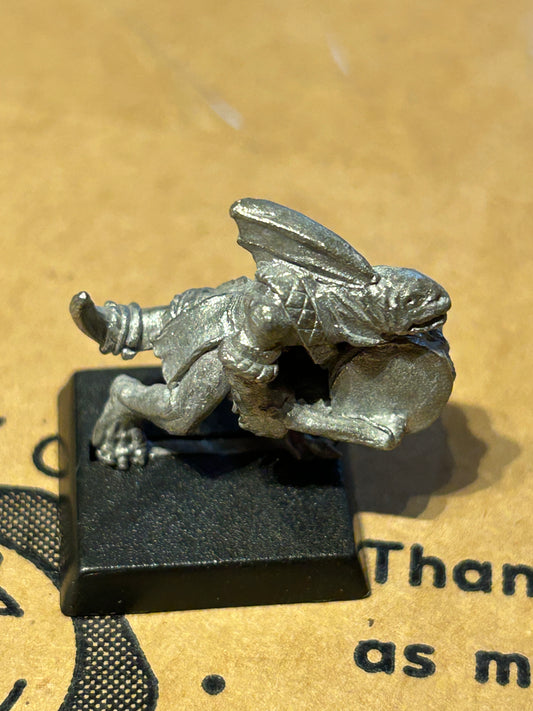 Warhammer fantasy skink musician