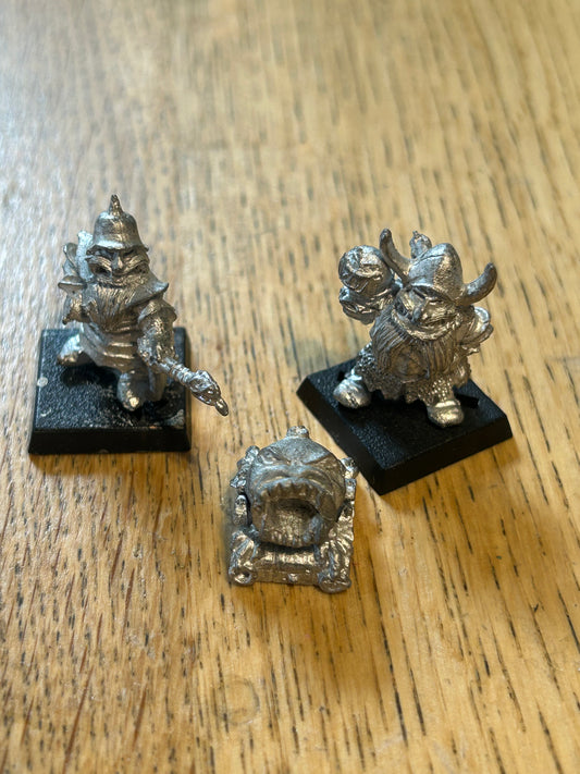 Citadel Warhammer classic 80s Chaos Dwarf Petard and Crew
